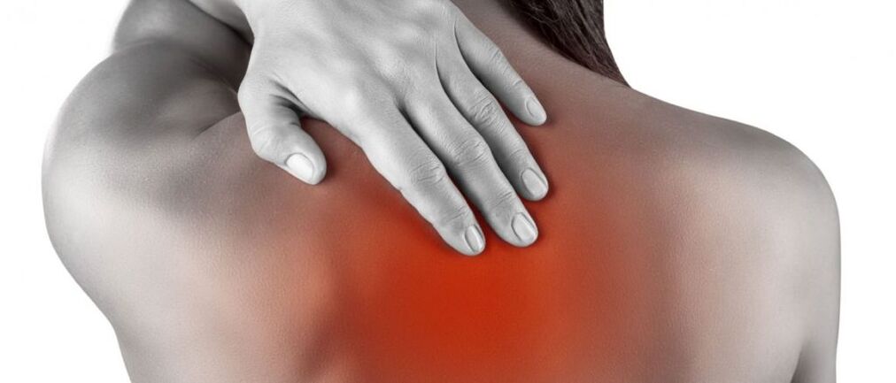 Low back pain in the area of ​​the shoulder blades